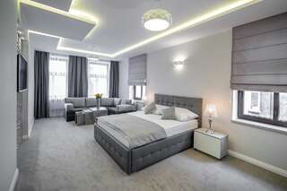 Отели типа «постель и завтрак» Kamienica Pod Neptunem Пуцк Улучшенный четырехместный номер-5
